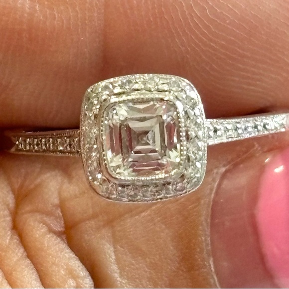 TIFFANY & CO PLATINUM LEGACY .79CT ENGAGEMENT DIAMOND RING WITH PAPERS AND BOX - Picture 3 of 12